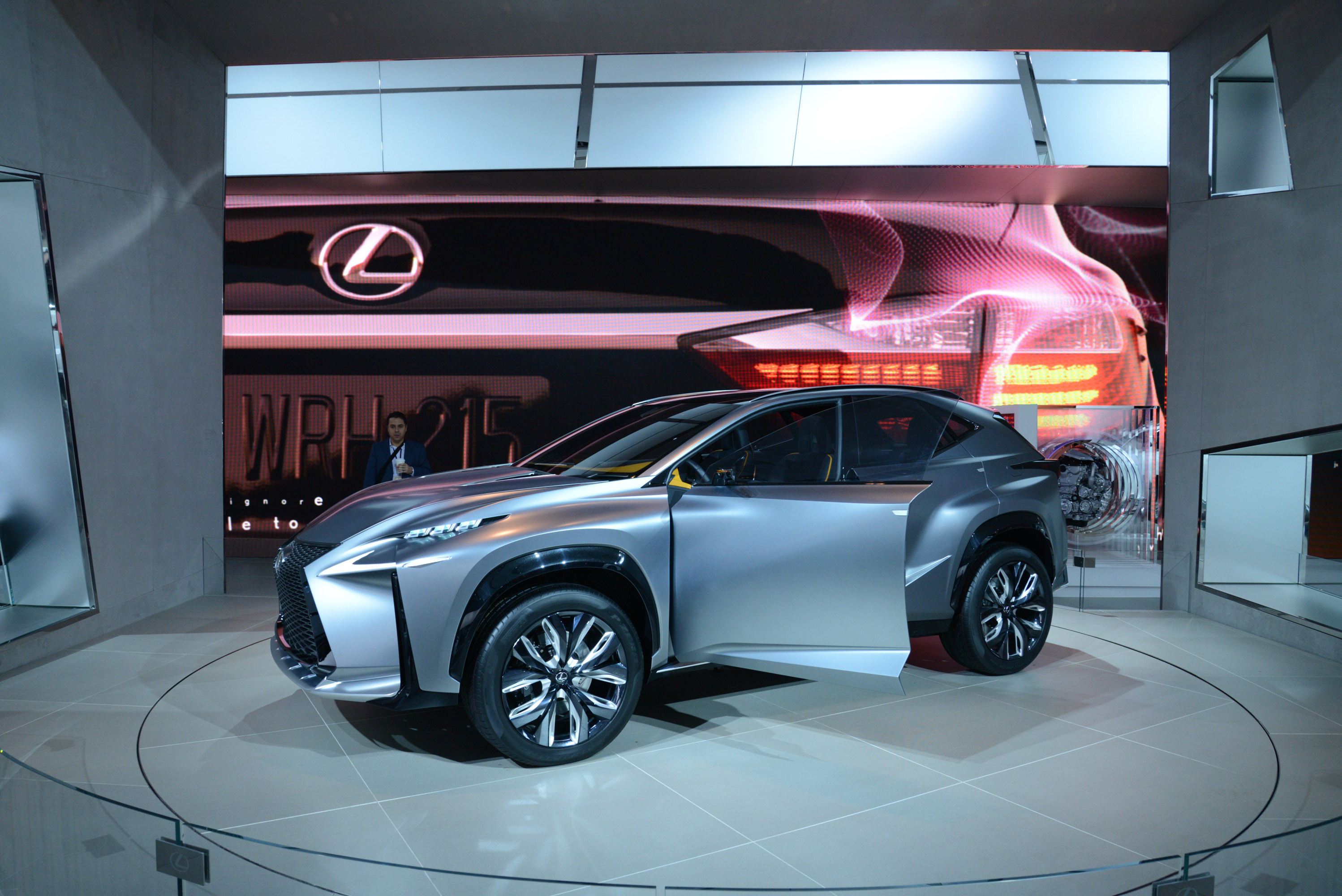 Lexus LF-NX Detroit