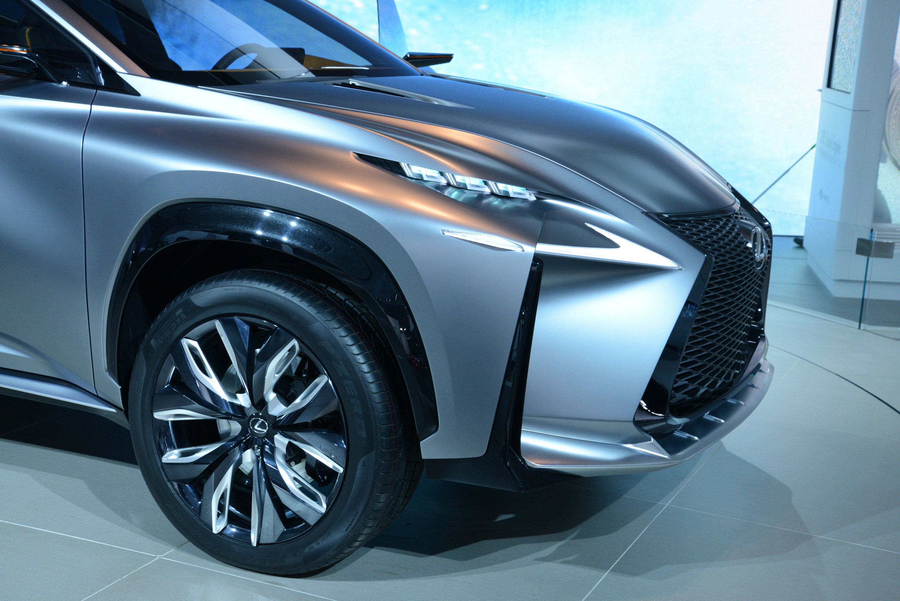 Lexus LF-NX Detroit