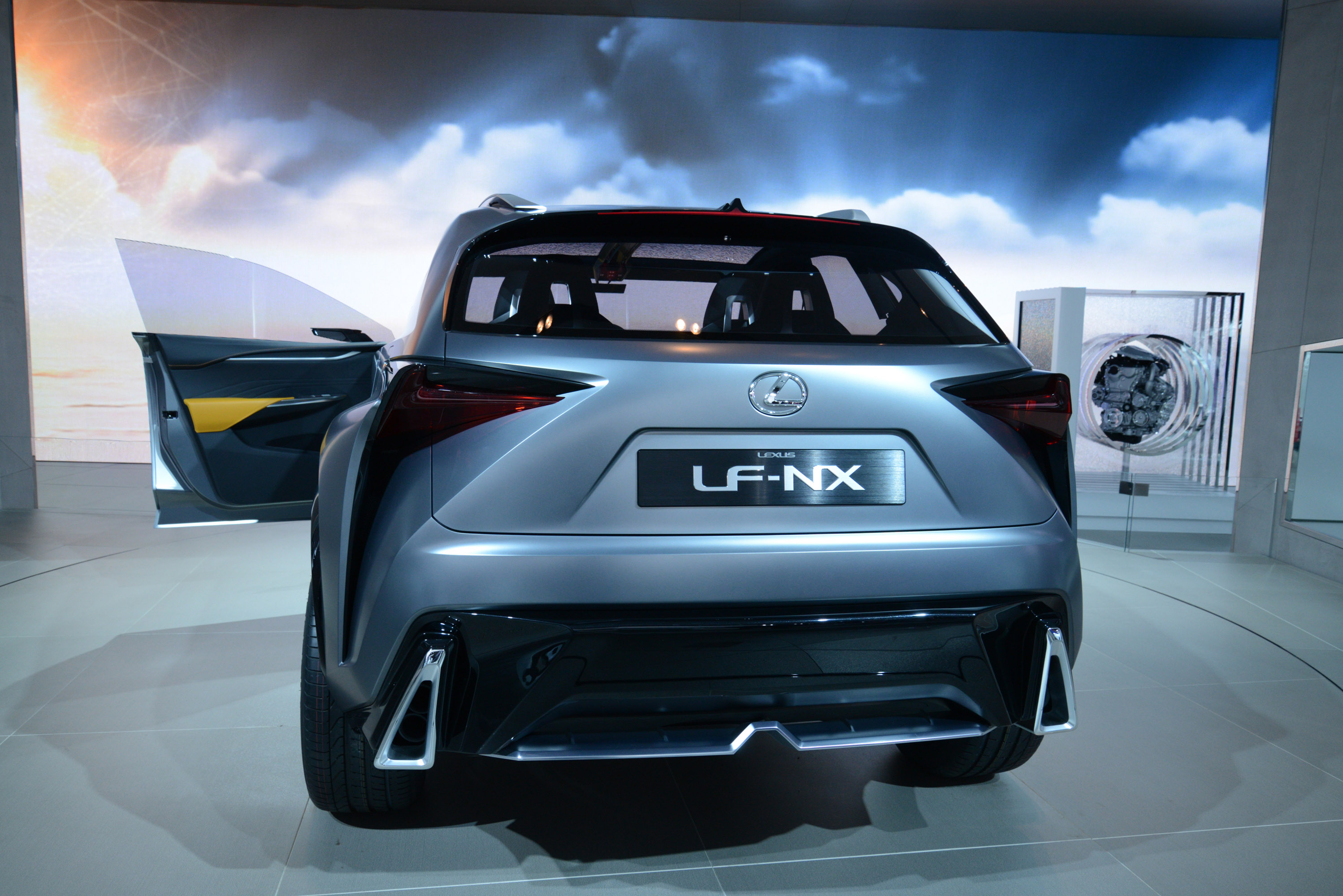 Lexus LF-NX Detroit