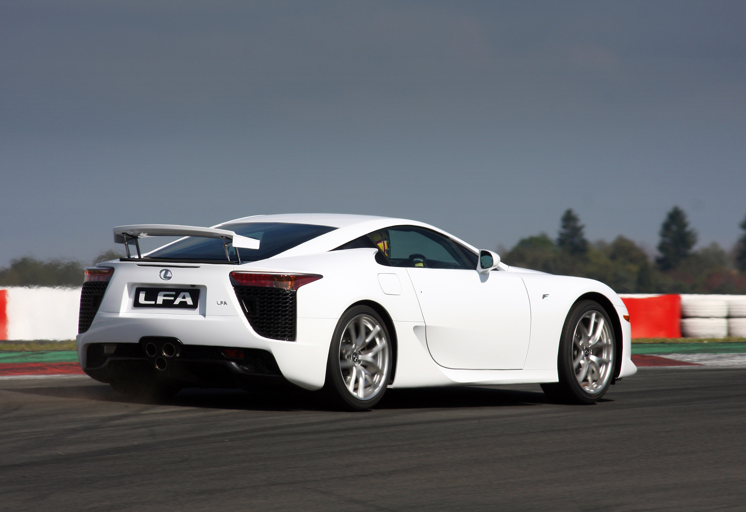 Lexus LFA