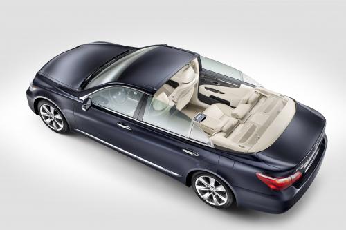 Lexus LS 600h Landaulet (2011) - picture 1 of 3