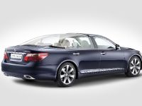 Lexus LS 600h Landaulet (2011) - picture 2 of 3