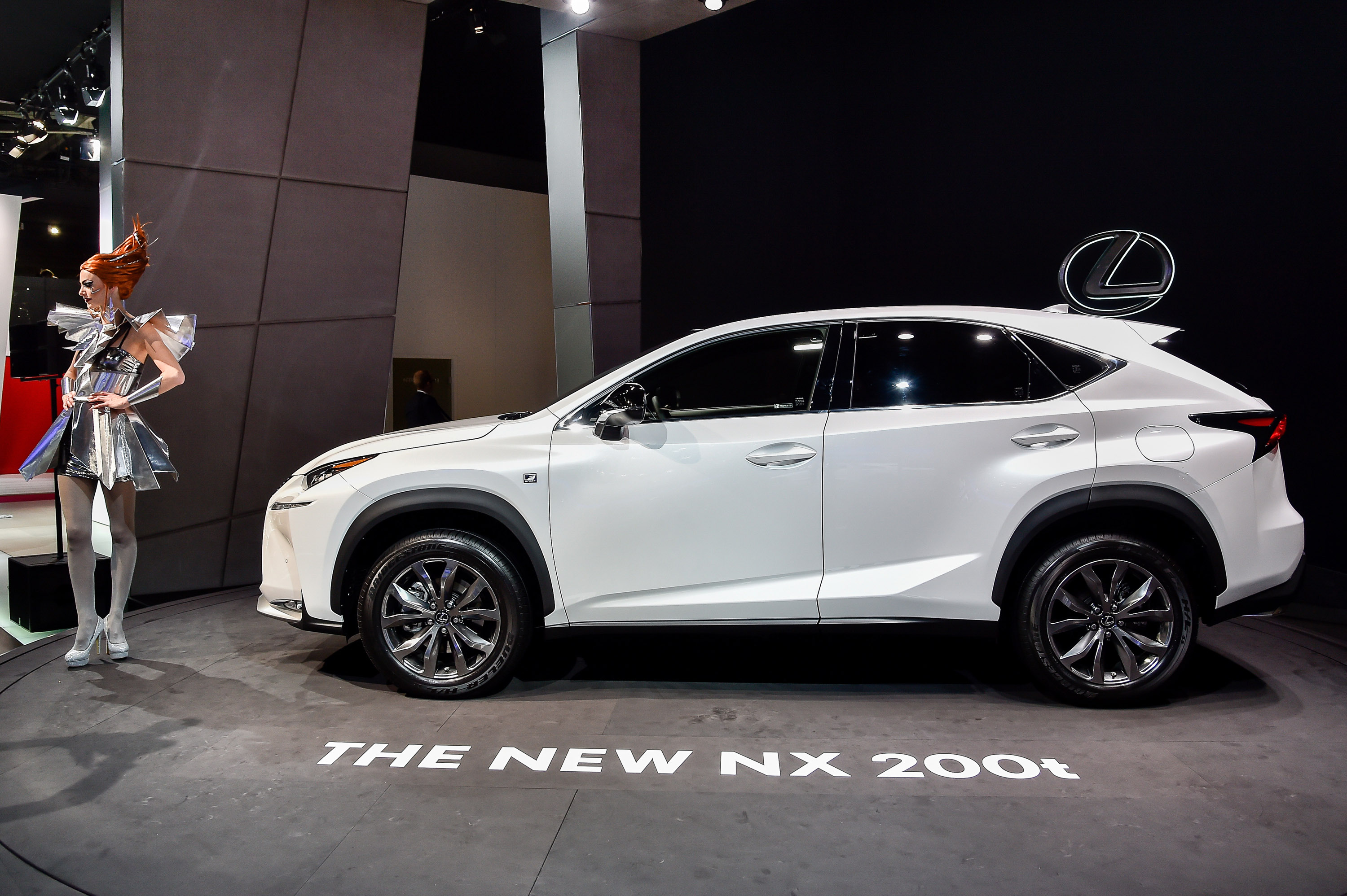 Lexus NX 200t Paris