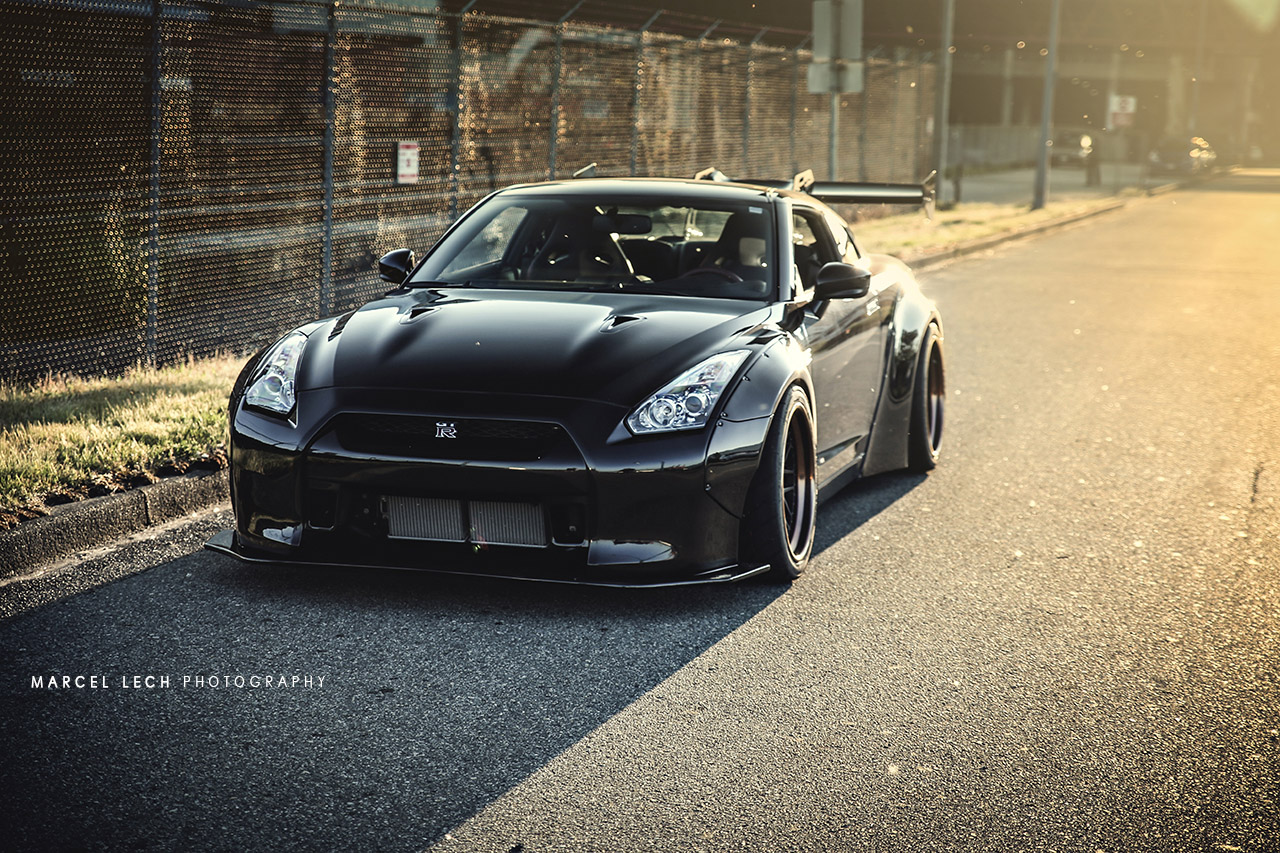 Liberty Walk Nissan GTR