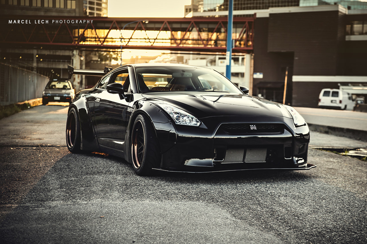 Liberty Walk Nissan GTR