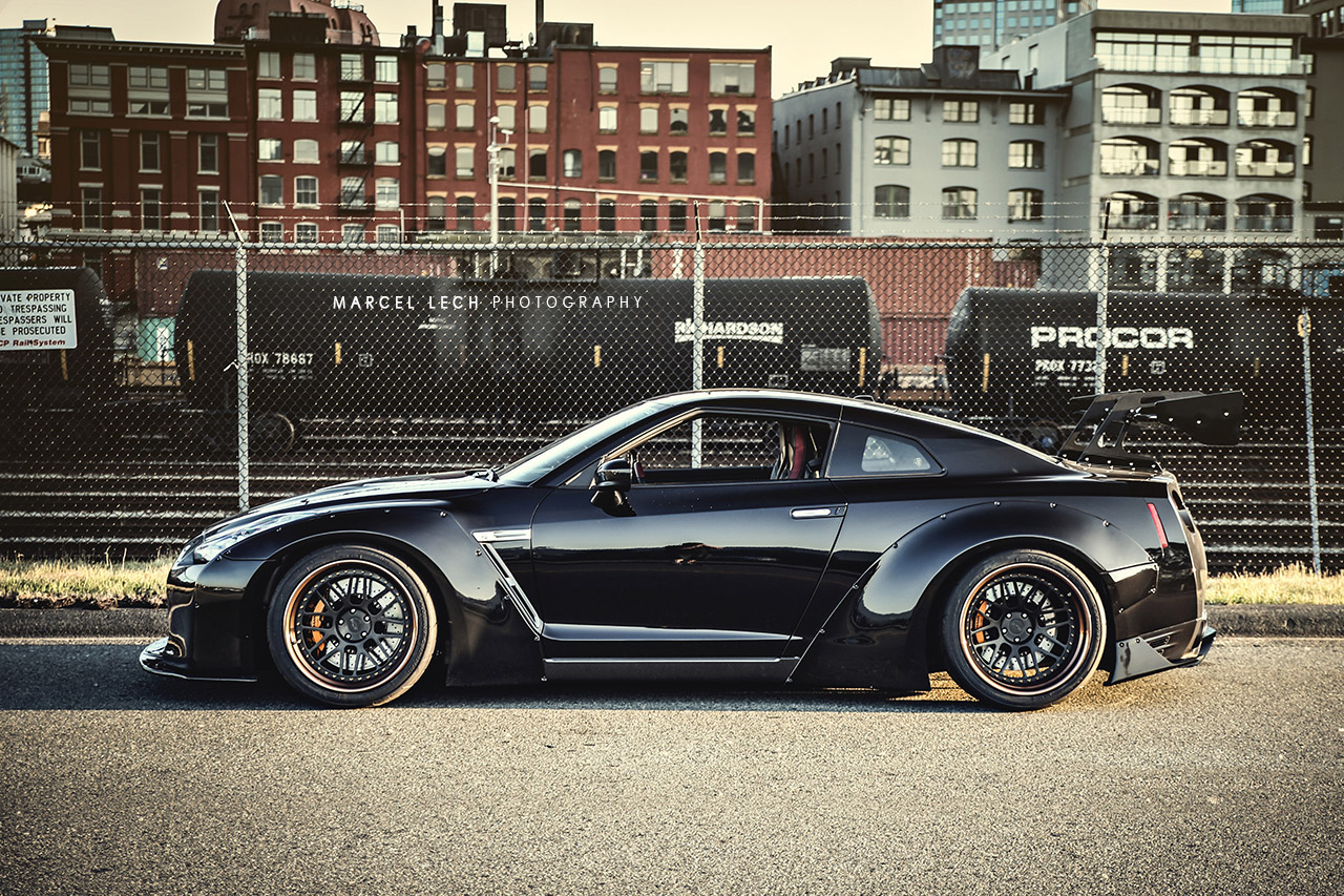 Liberty Walk Nissan GTR