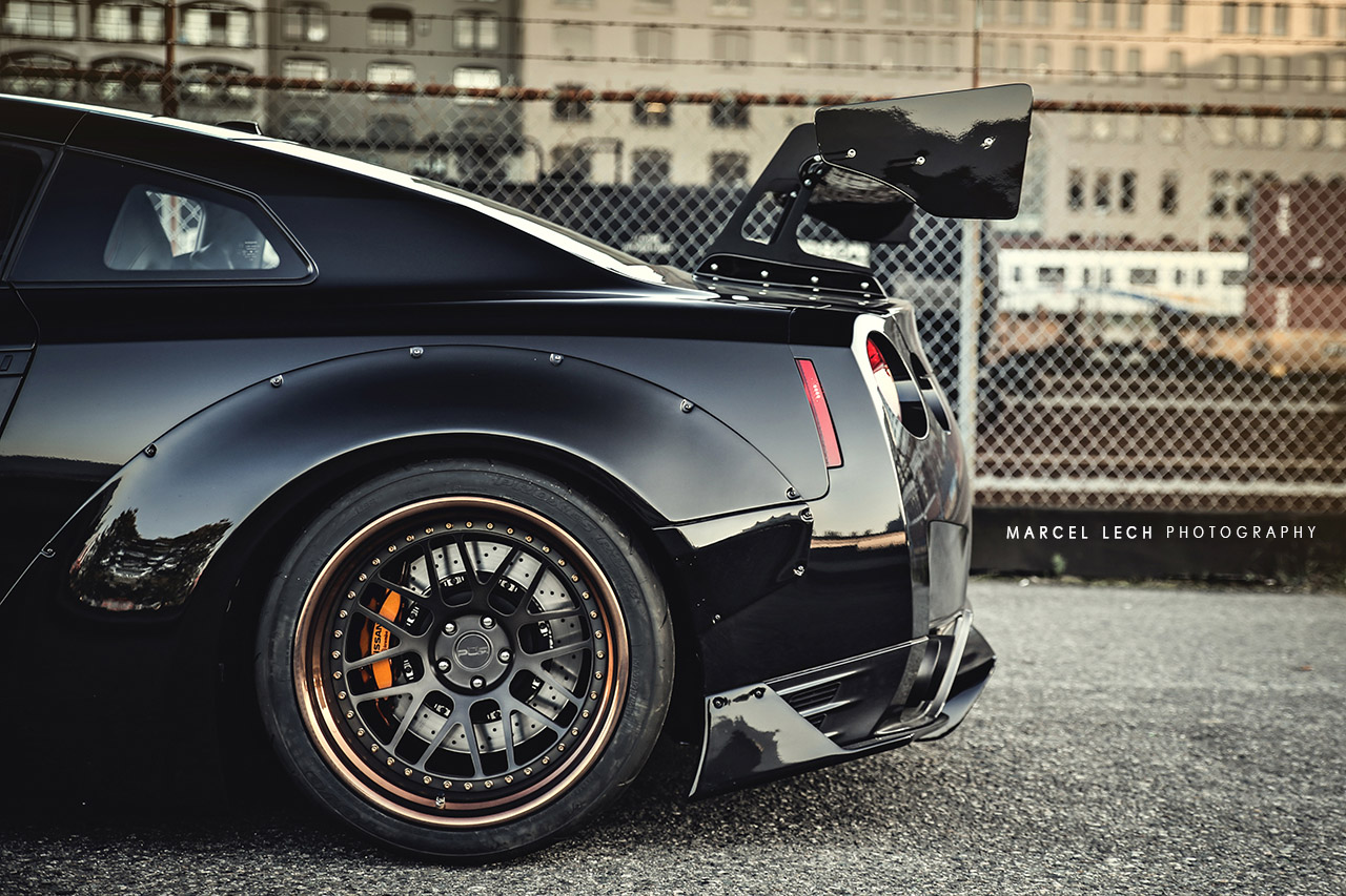 Liberty Walk Nissan GTR