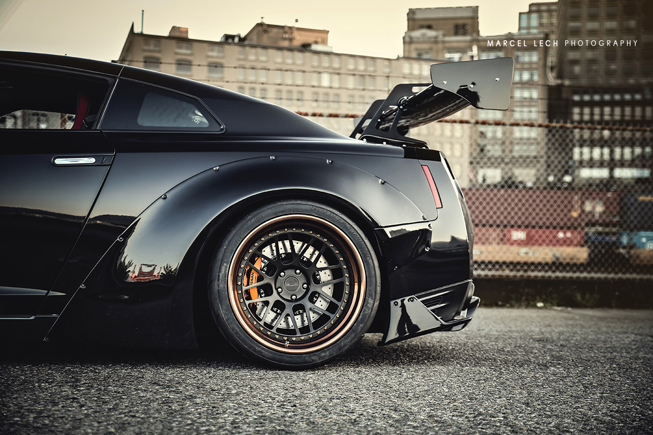 Liberty Walk Nissan GTR