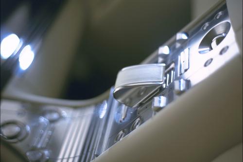 Lincoln Continental Concept (2002) - picture 9 of 23