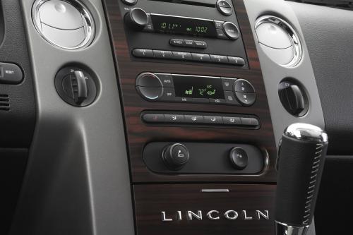 Lincoln Mark LT Concept (2006) - picture 32 of 43