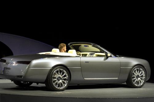 Lincoln Mark X Concept (2004) - picture 1 of 21