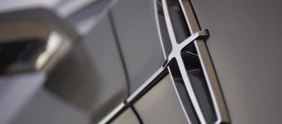 Lincoln MK 9 Concept (2001) - picture 55 of 77