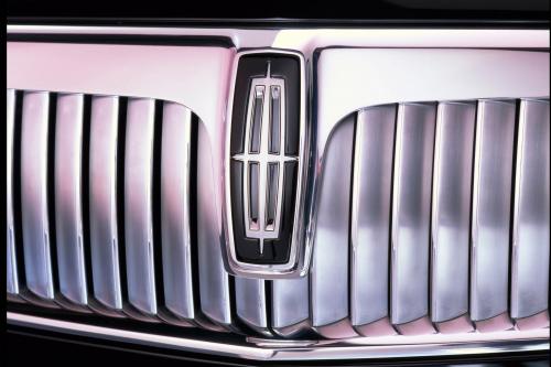 Lincoln MK 9 Concept (2001) - picture 17 of 77