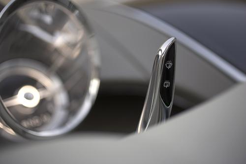 Lincoln MK 9 Concept (2001) - picture 56 of 77