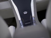 Lincoln MK 9 Concept (2001)