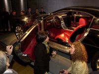 Lincoln MK 9 Concept (2001)