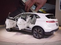 Lincoln MKC Concept New York (2013) - picture 2 of 4