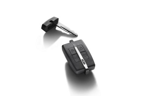 Lincoln MKS Features (2008) - picture 1 of 2