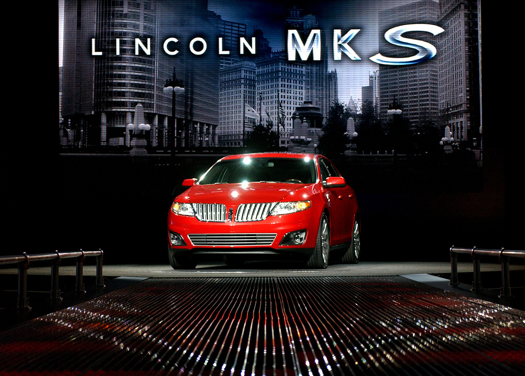 Lincoln MKS