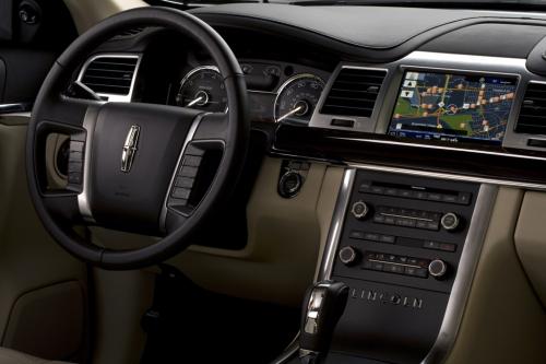 Lincoln MKS (2010) - picture 9 of 10