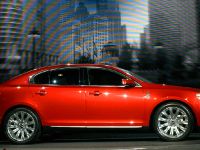 Lincoln MKS (2010) - picture 3 of 10