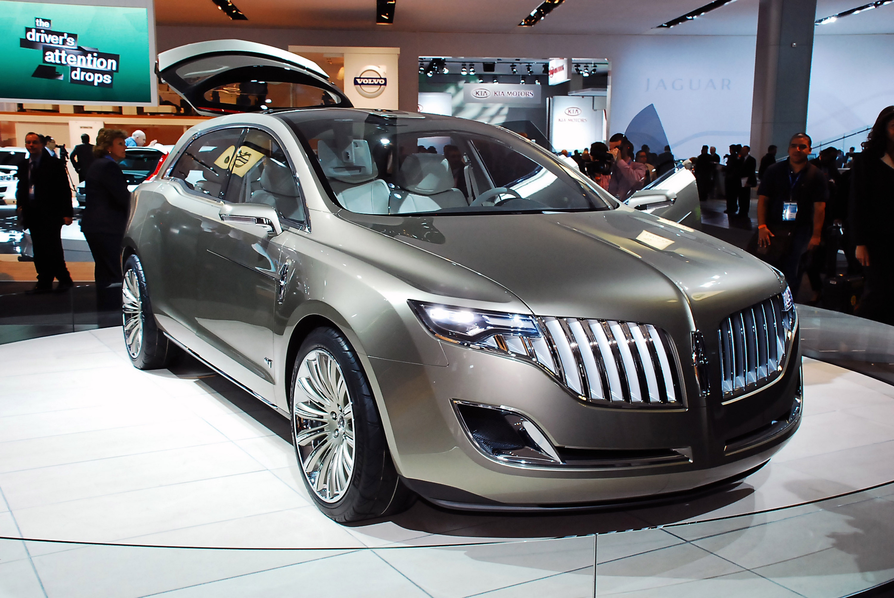 Lincoln MKT Concept Detroit