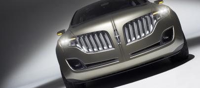 Lincoln MKT Concept (2009) - picture 15 of 17