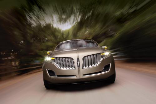 Lincoln MKT Concept (2009) - picture 1 of 17