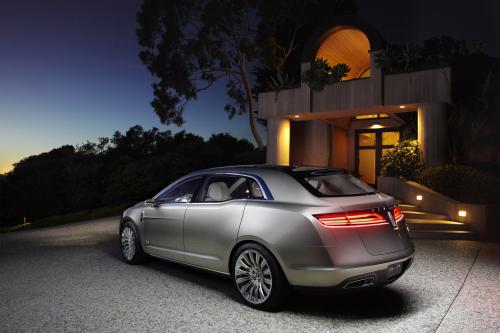 Lincoln MKT Concept (2009) - picture 8 of 17
