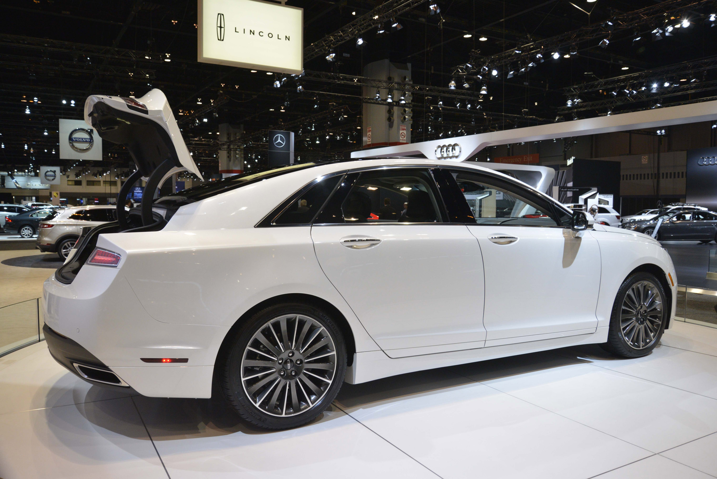 Lincoln MKZ Chicago