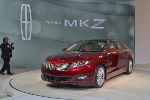 Lincoln MKZ New York (2012) - picture 1 of 3