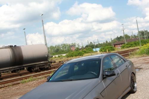 Loewenstein Mercedes-Benz E-LM63-700 (2014) - picture 8 of 13