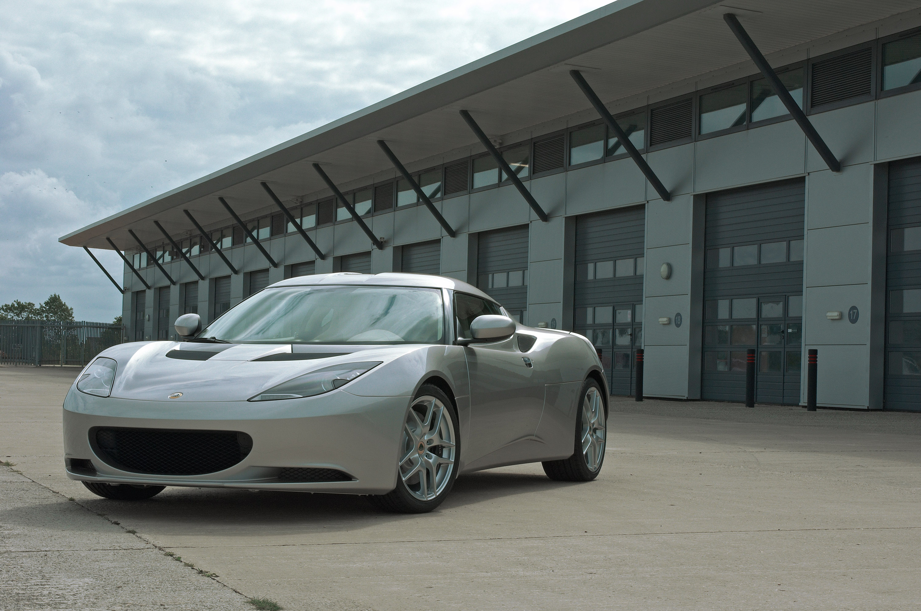 Lotus Evora 2+2