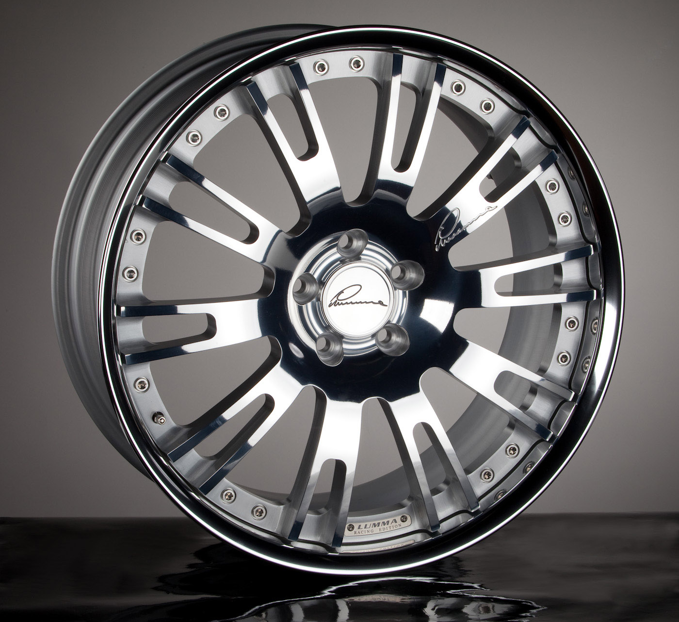 LUMMA Design Racing Edition wheel