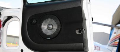 Mac Audio MINI Clubman (2011) - picture 12 of 17