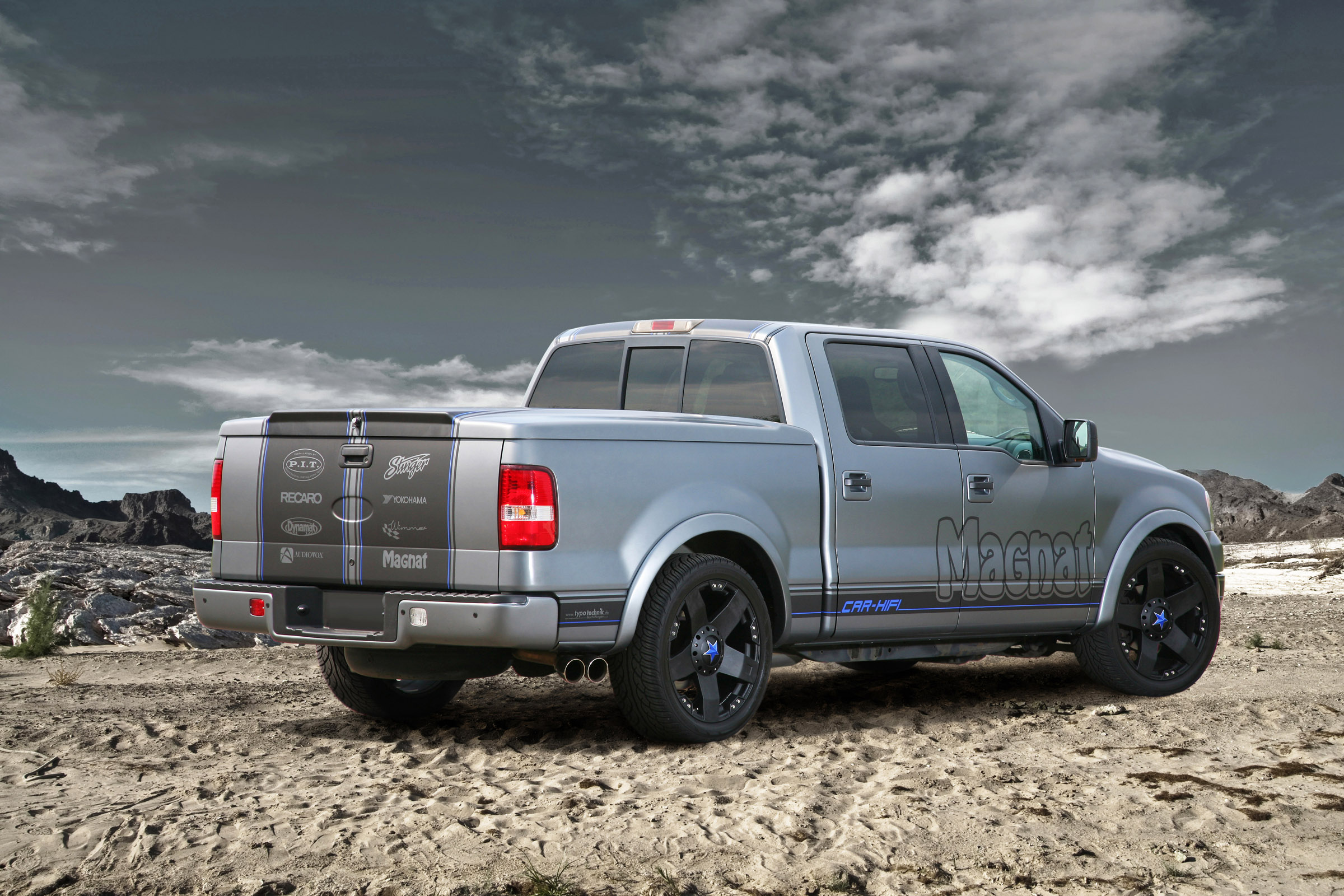 Magnat Ford F-150 show pick-up truck