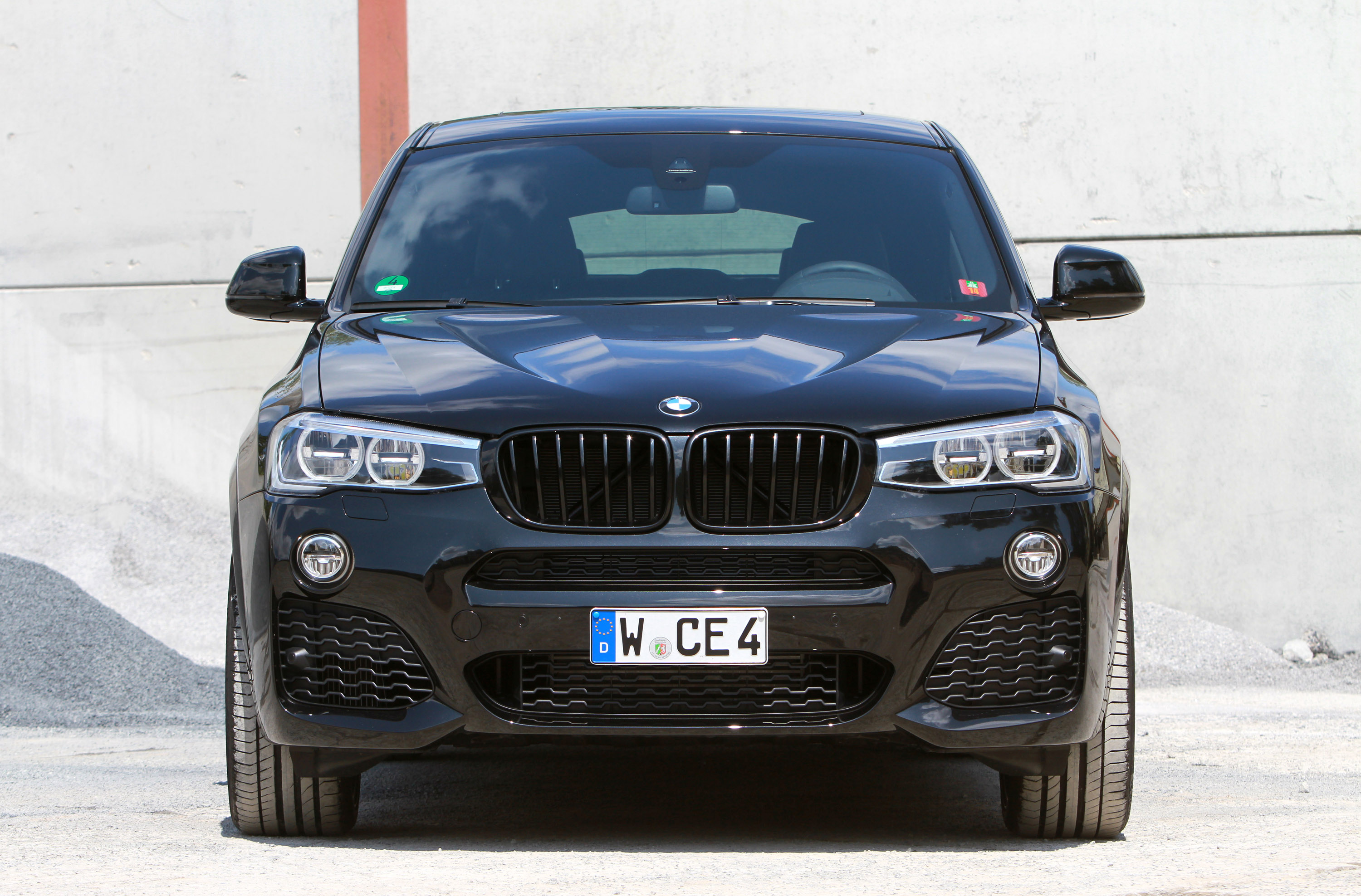 Manhart Racing BMW X4 F26