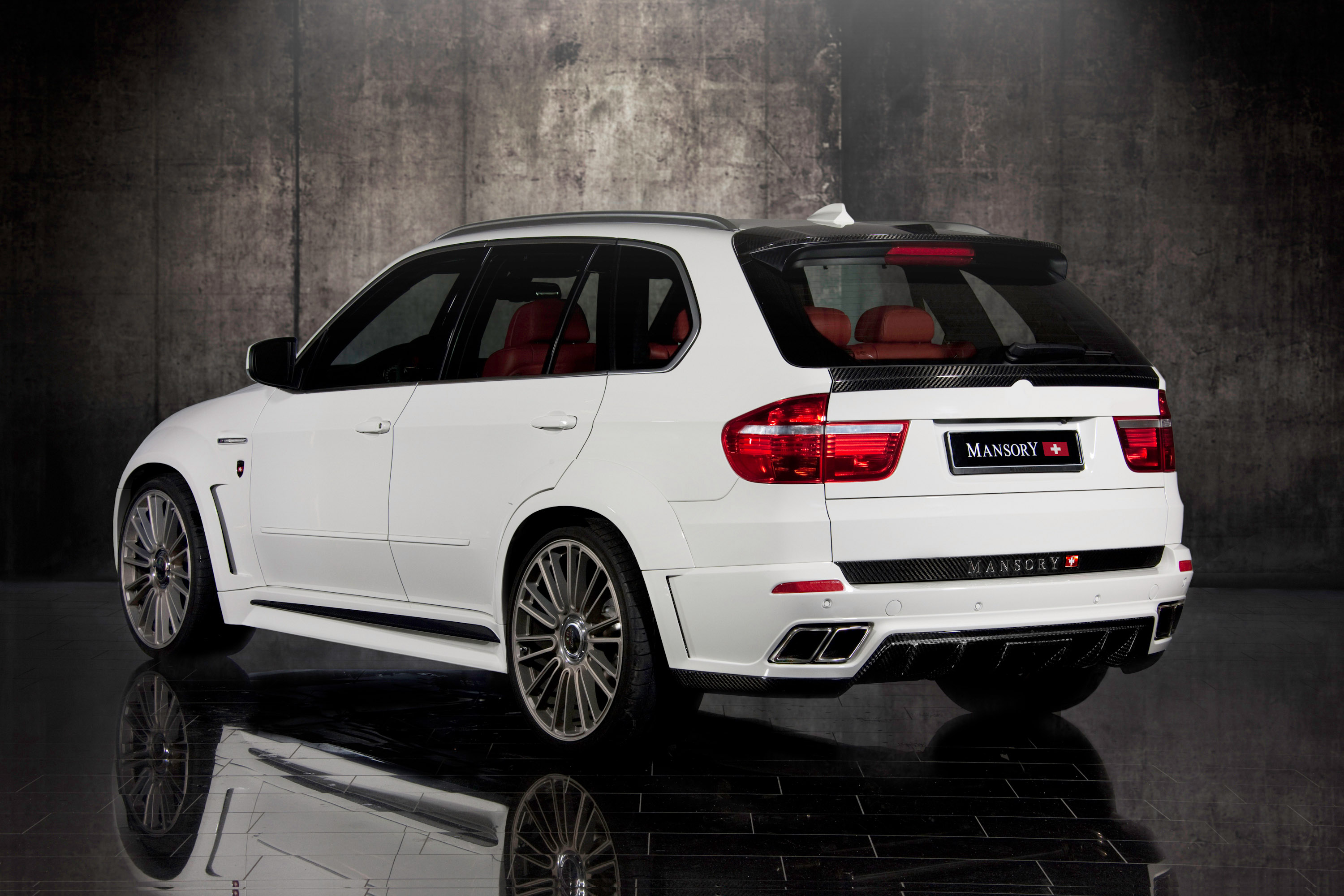 BMW X5 E70 refined by MANSORY