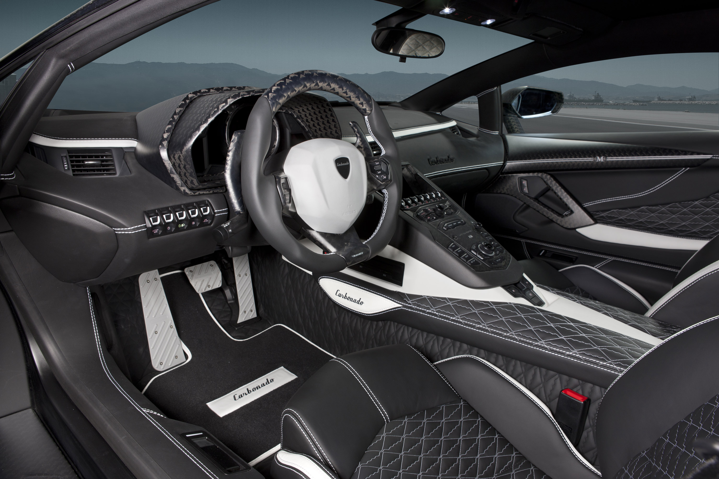 Mansory Carbonado Lamborghini Aventador LP700-4