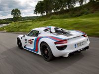 Martini Porsche 918 Spyder (2013) - picture 4 of 4