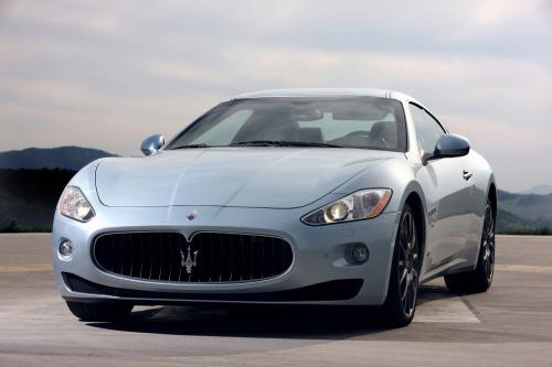 Maserati GranTurismo S Automatic (2010) - picture 16 of 40