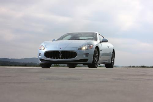 Maserati GranTurismo S Automatic (2010) - picture 17 of 40