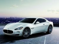 Maserati GranTurismo S Automatic (2010) - picture 1 of 40