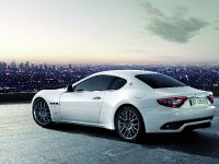 Maserati GranTurismo S Automatic (2010) - picture 2 of 40