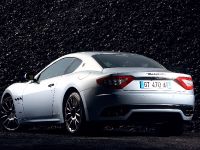 Maserati GranTurismo S Automatic (2010) - picture 8 of 40