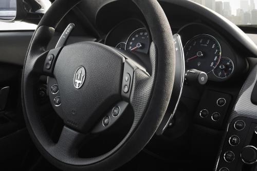 Maserati Quattroporte Sport GT S (2010) - picture 8 of 10