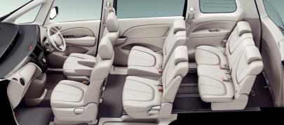 Mazda Biante Minivan (2008) - picture 12 of 12