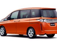 Mazda Biante Minivan (2008) - picture 3 of 12