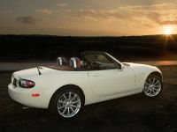 Mazda MX-5 Miata (2008) - picture 3 of 14