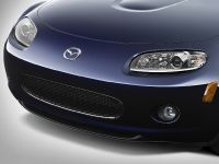 Mazda MX-5 Miata (2008) - picture 7 of 14